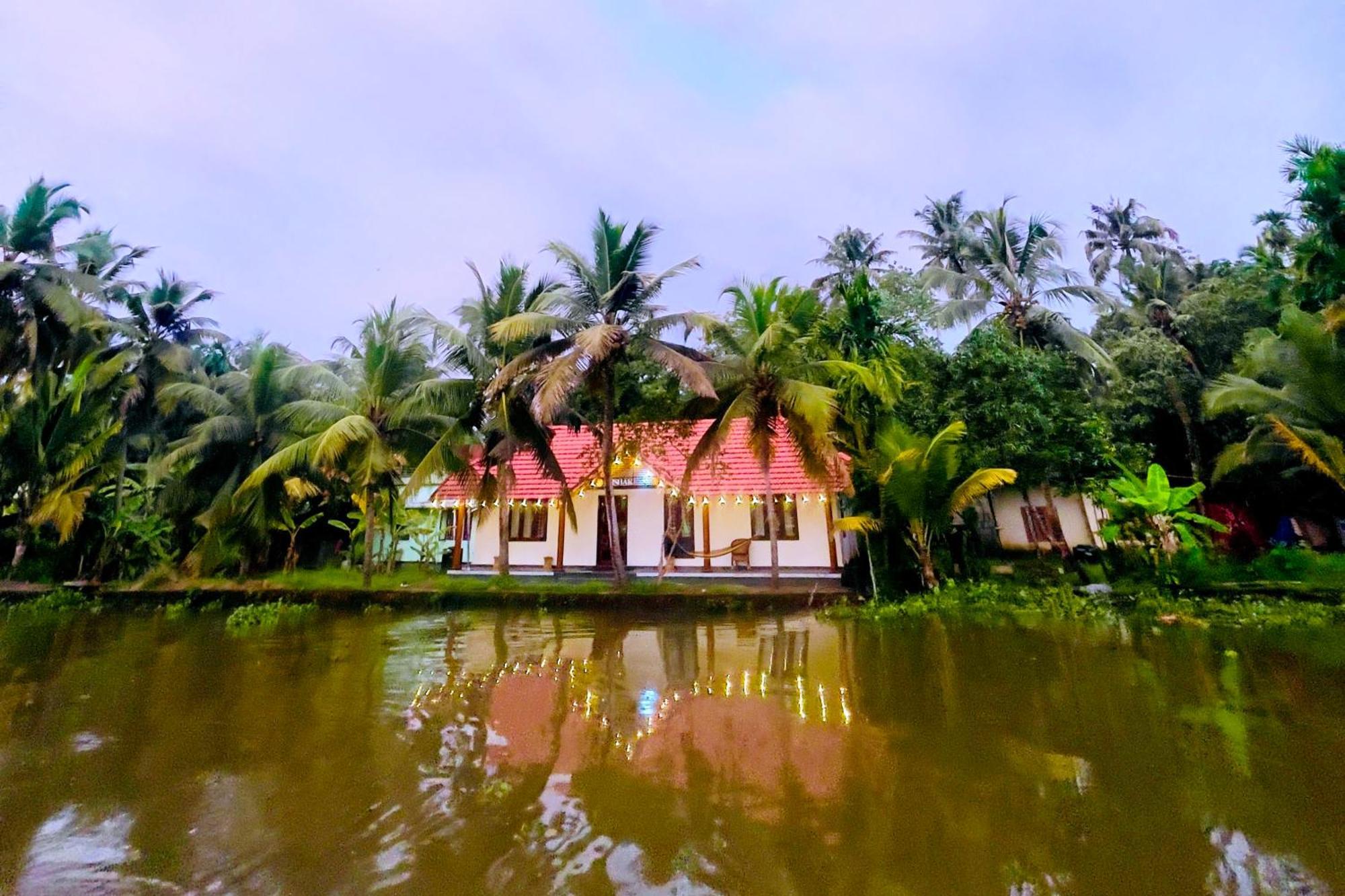 Tulsi Kayal Retreat Apartment Champakulam Ngoại thất bức ảnh