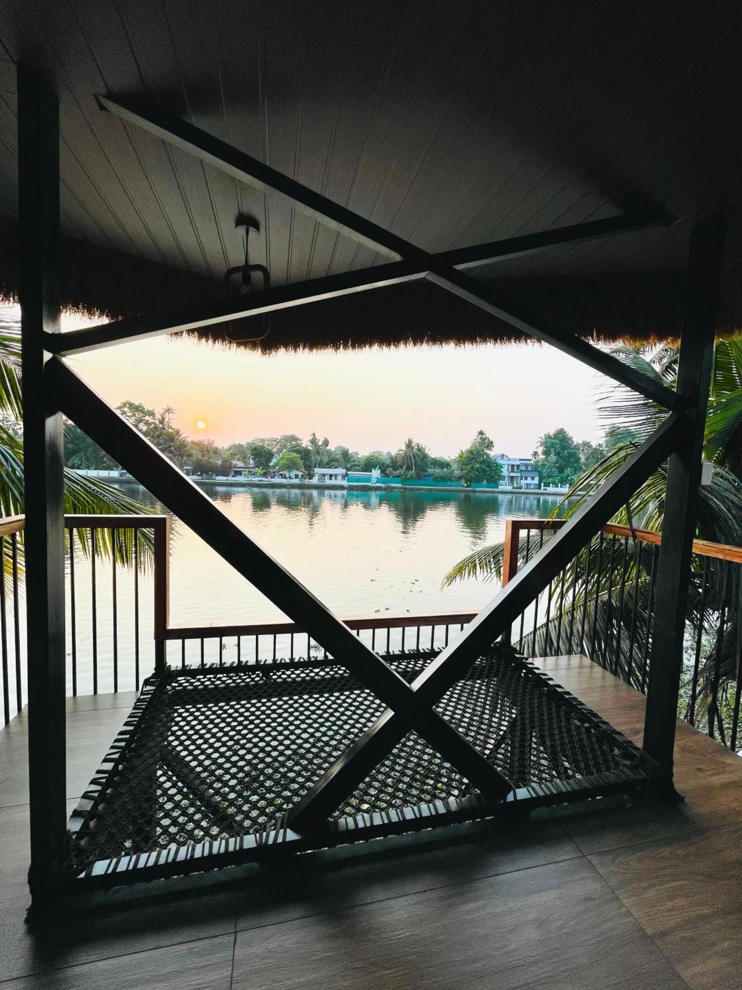 Tulsi Kayal Retreat Apartment Champakulam Ngoại thất bức ảnh