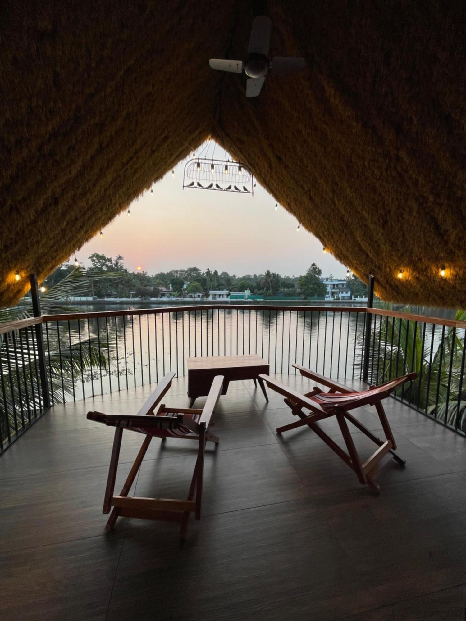 Tulsi Kayal Retreat Apartment Champakulam Ngoại thất bức ảnh