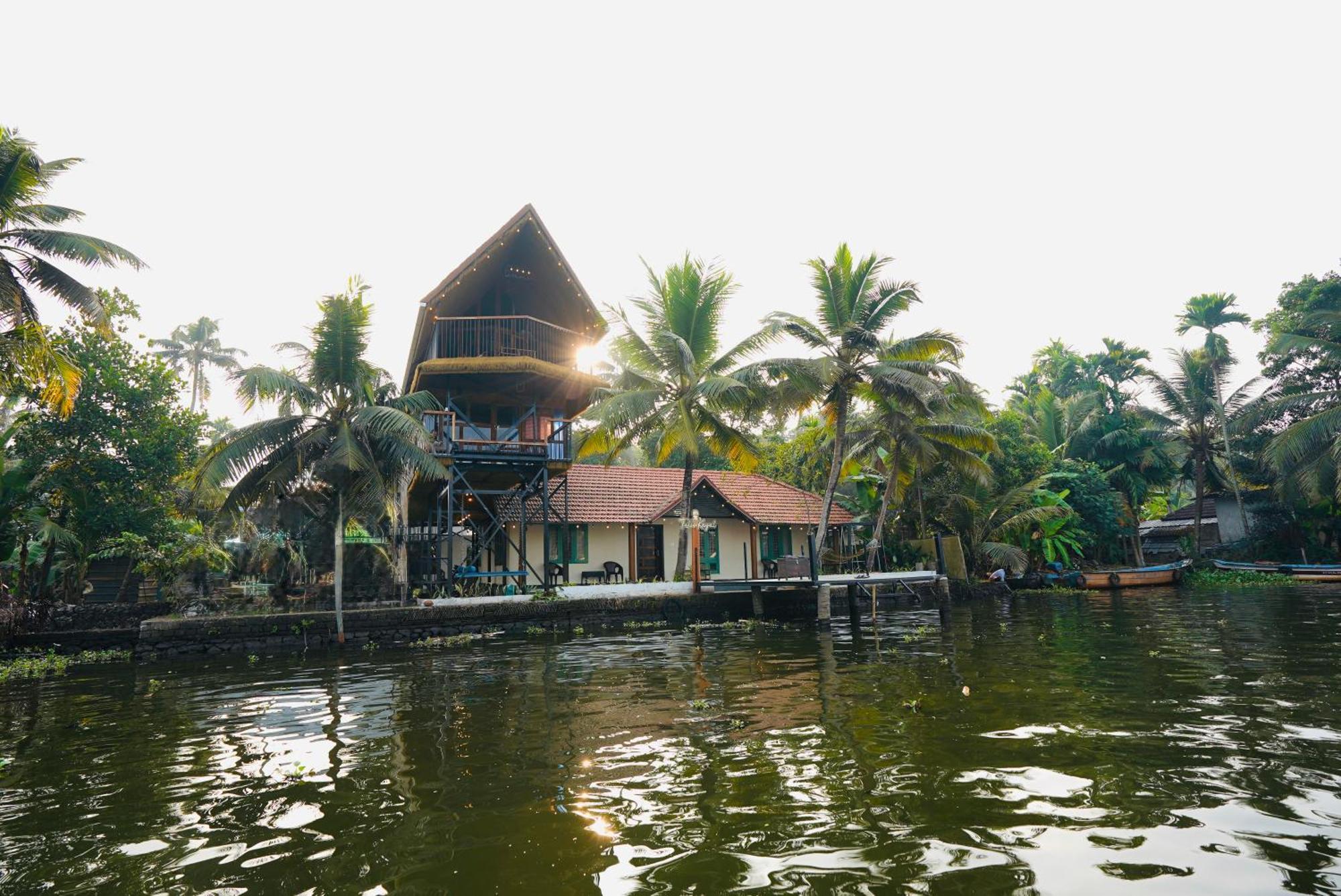 Tulsi Kayal Retreat Apartment Champakulam Ngoại thất bức ảnh