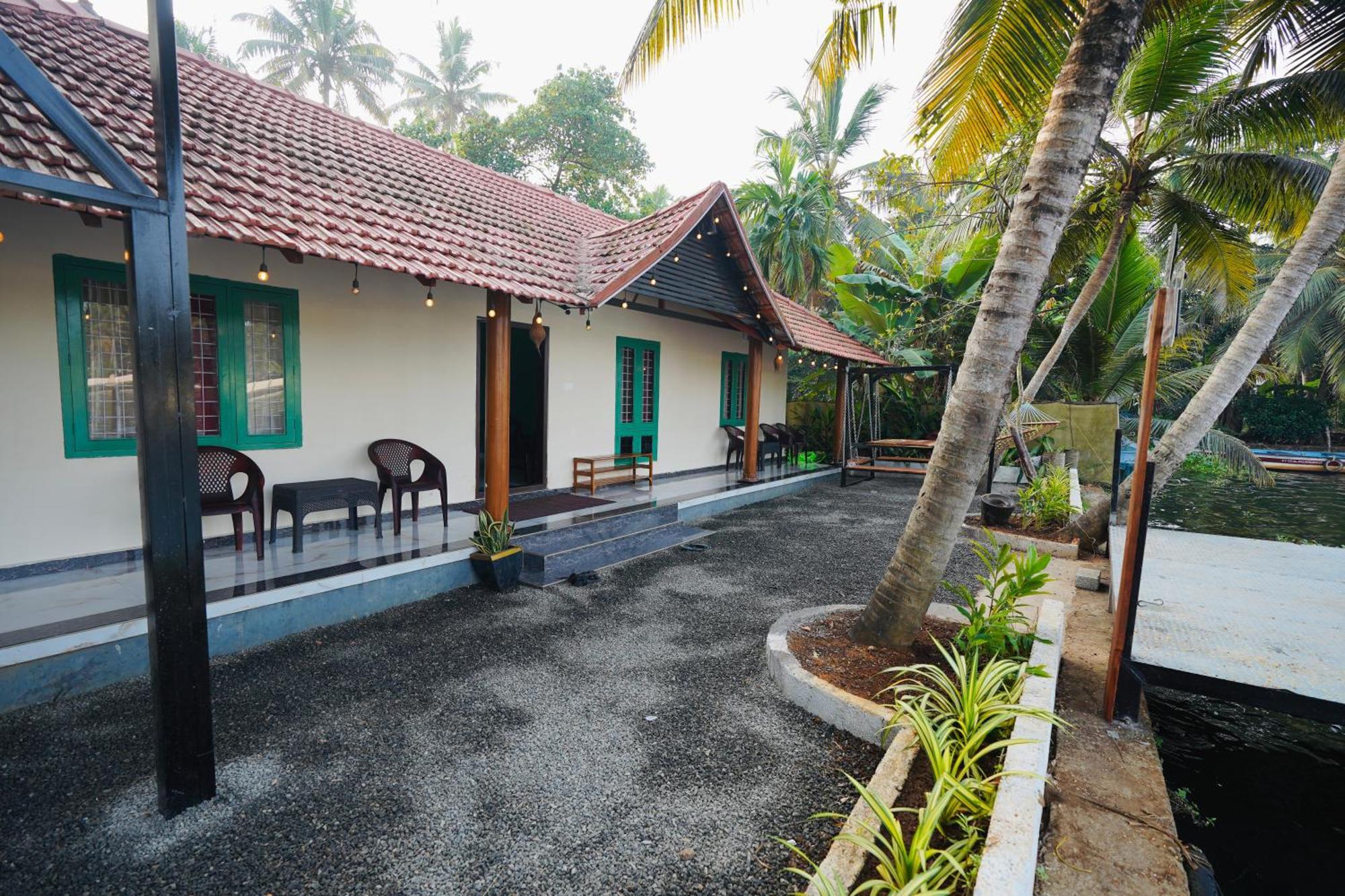 Tulsi Kayal Retreat Apartment Champakulam Ngoại thất bức ảnh