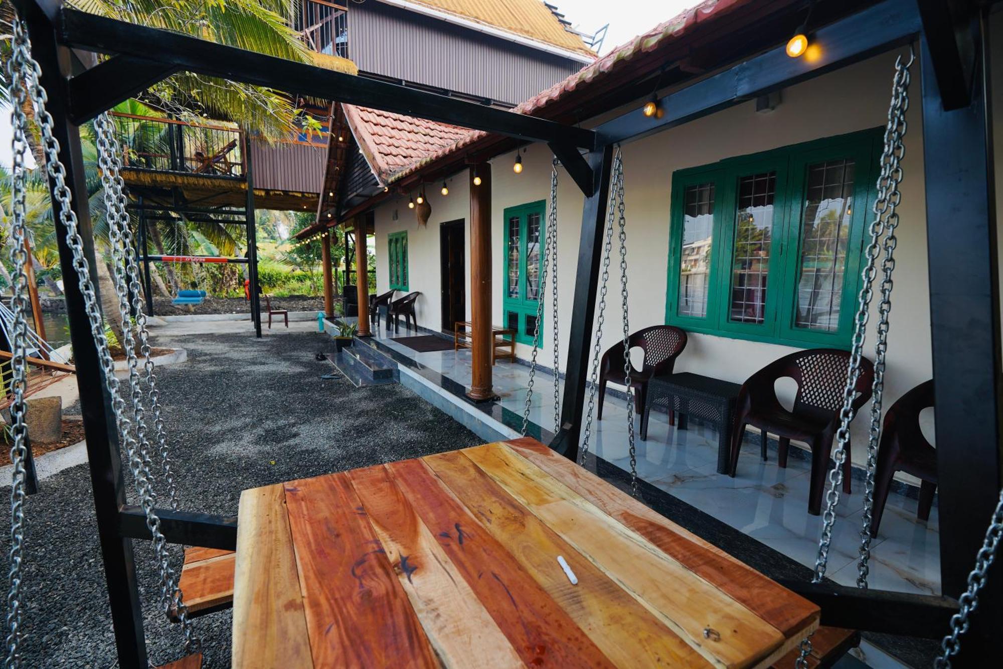 Tulsi Kayal Retreat Apartment Champakulam Ngoại thất bức ảnh