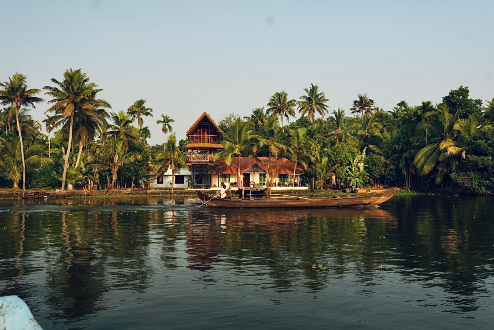Tulsi Kayal Retreat Apartment Champakulam Ngoại thất bức ảnh
